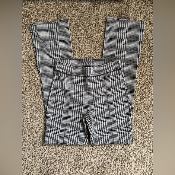 Alo Yoga Jacquard High-Waist Glenplaid Flutter Legging - Picture 4 of 9